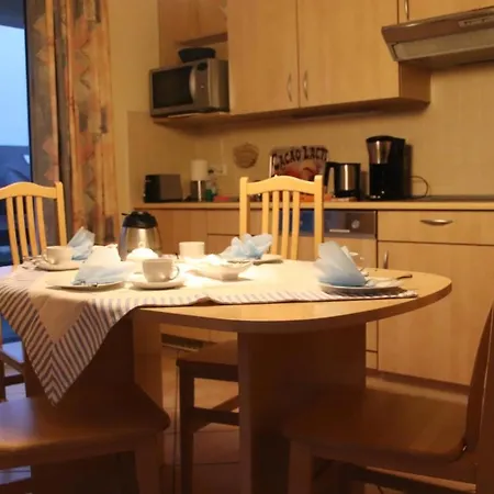 4 - Sterne Nordkap Mit Balkon アパート *